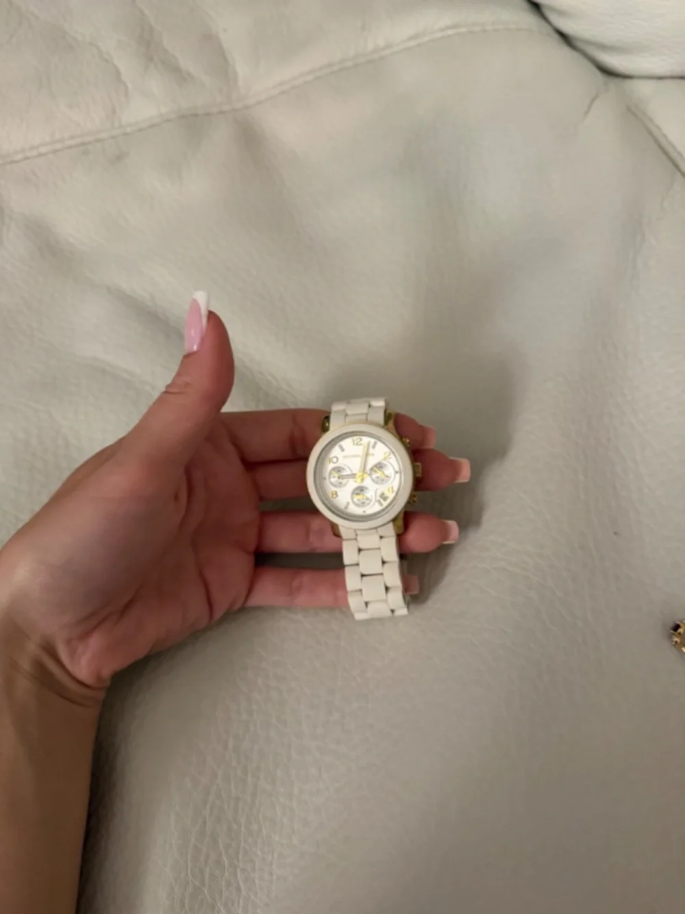 Michael Kors White Silicone Watch – Pre-Owned